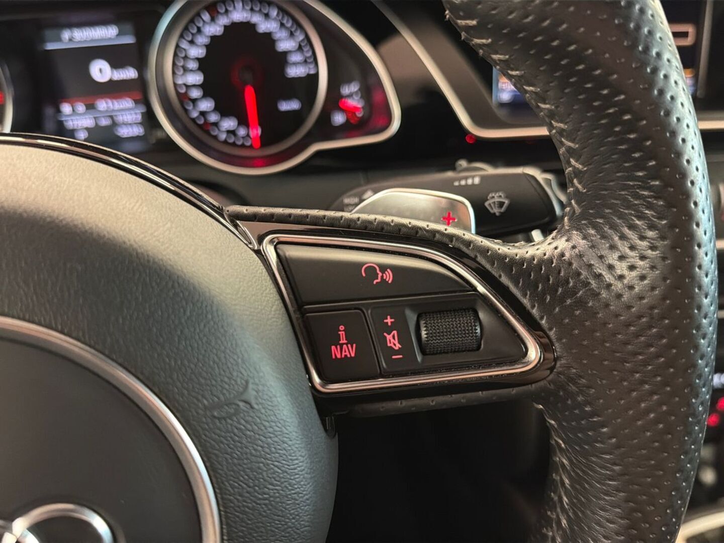 AUDI RS 5 2012