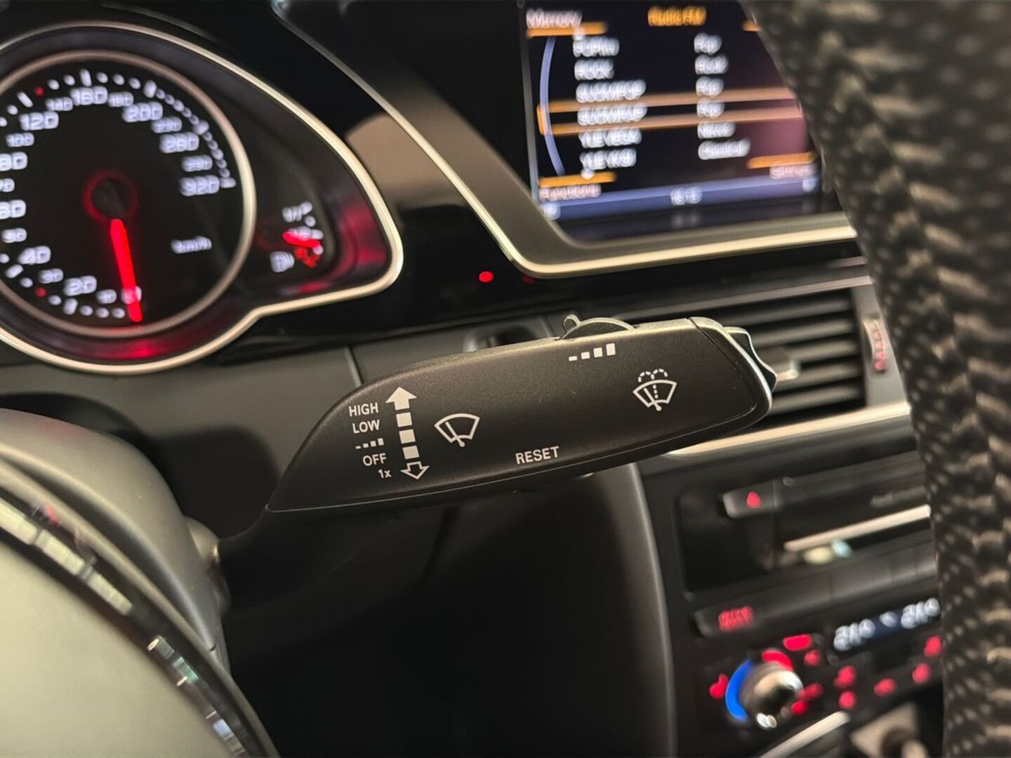 AUDI RS 5 2012
