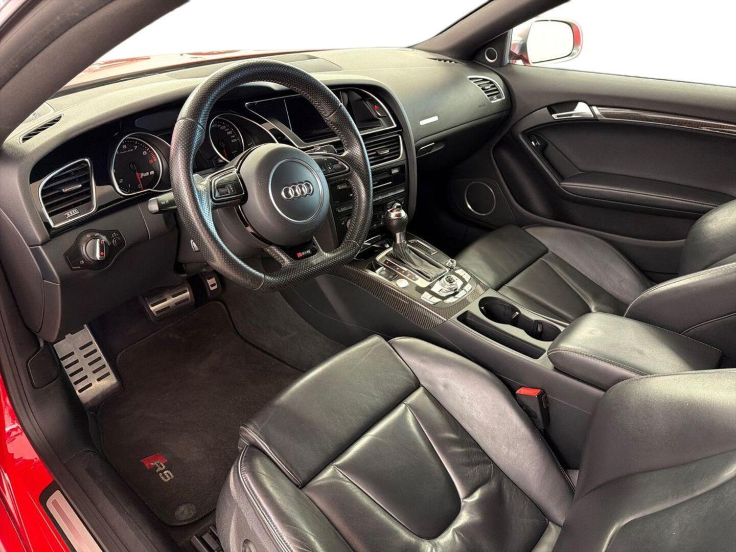 AUDI RS 5 2012