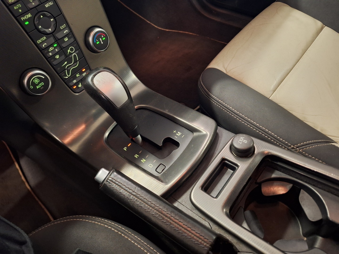 VOLVO V50 2008