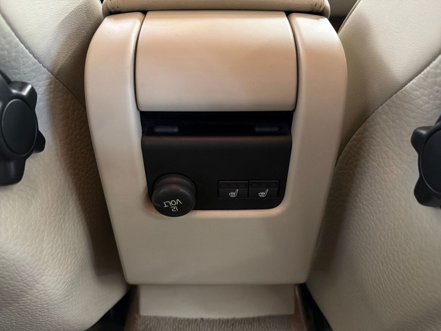 VOLVO V60 2011