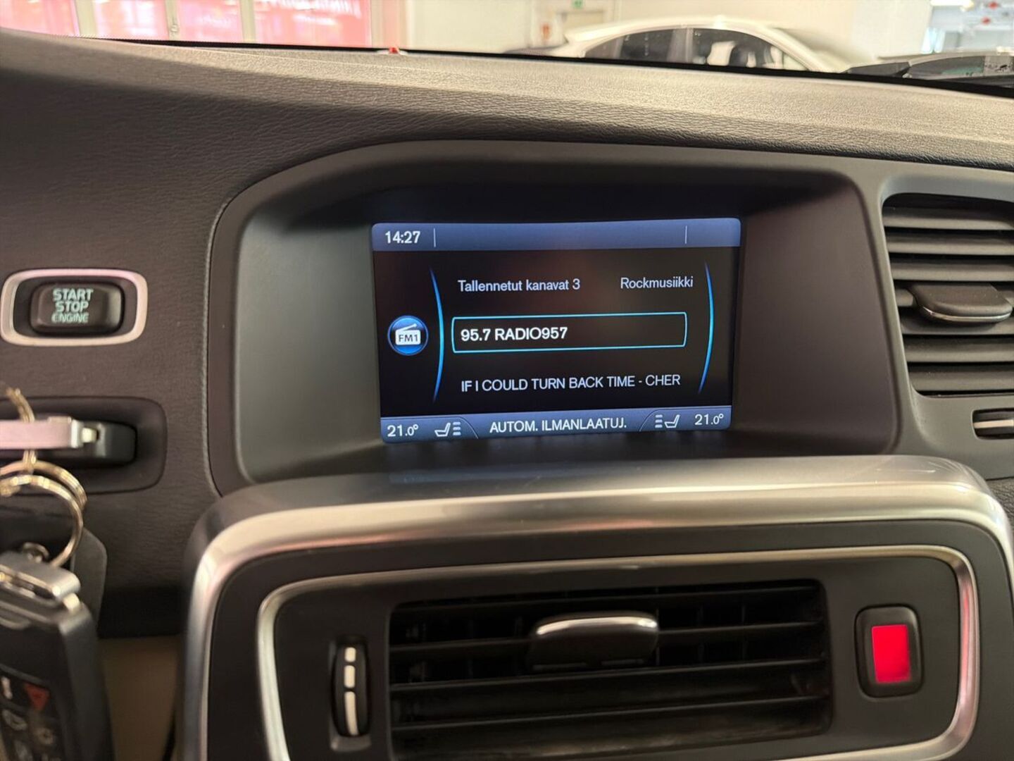 VOLVO V60 2011