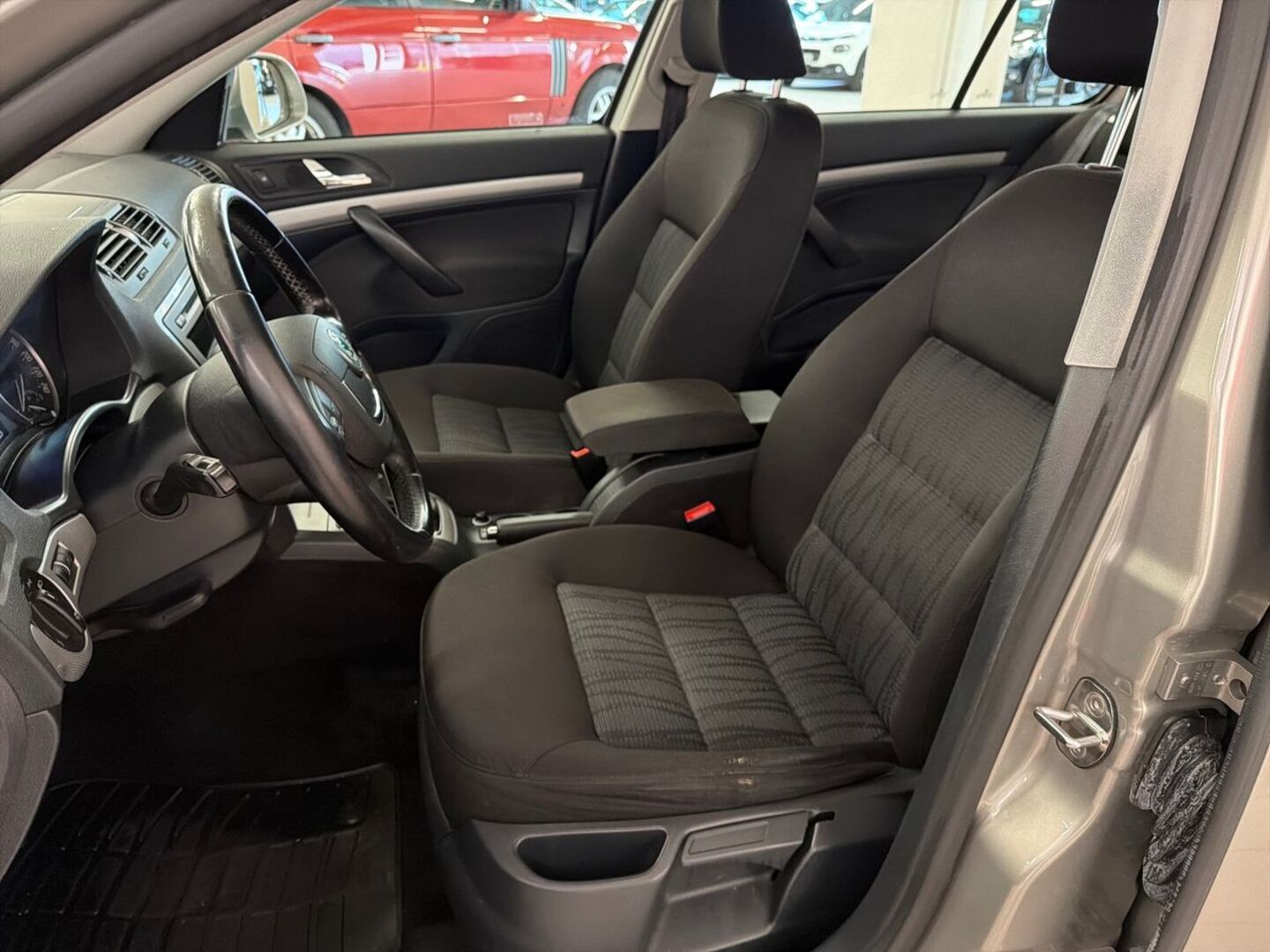 SKODA Octavia 2013