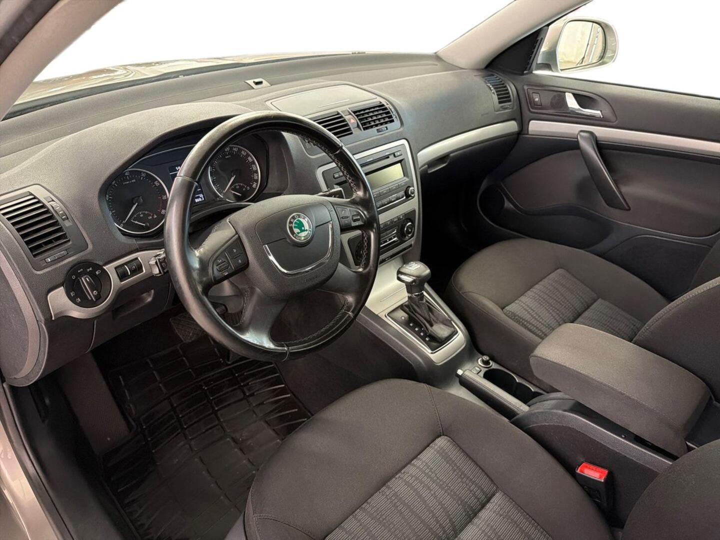 SKODA Octavia 2013