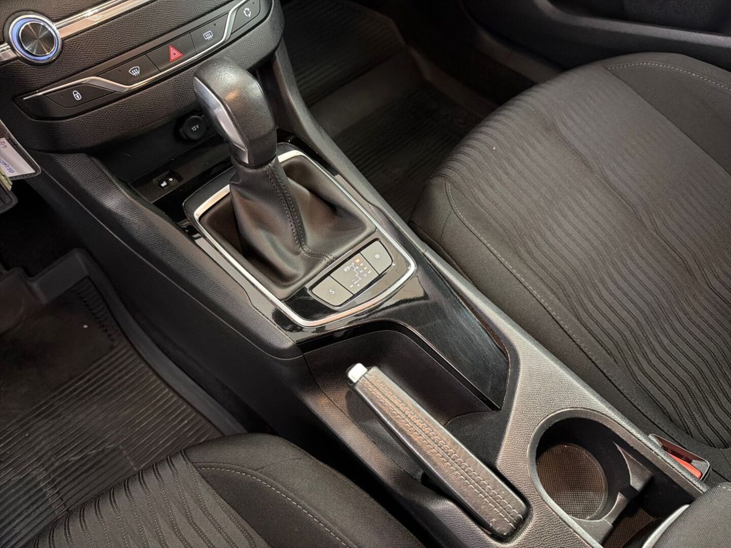 PEUGEOT 308 2017