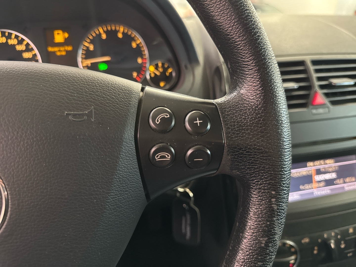 MERCEDES-BENZ A 2011