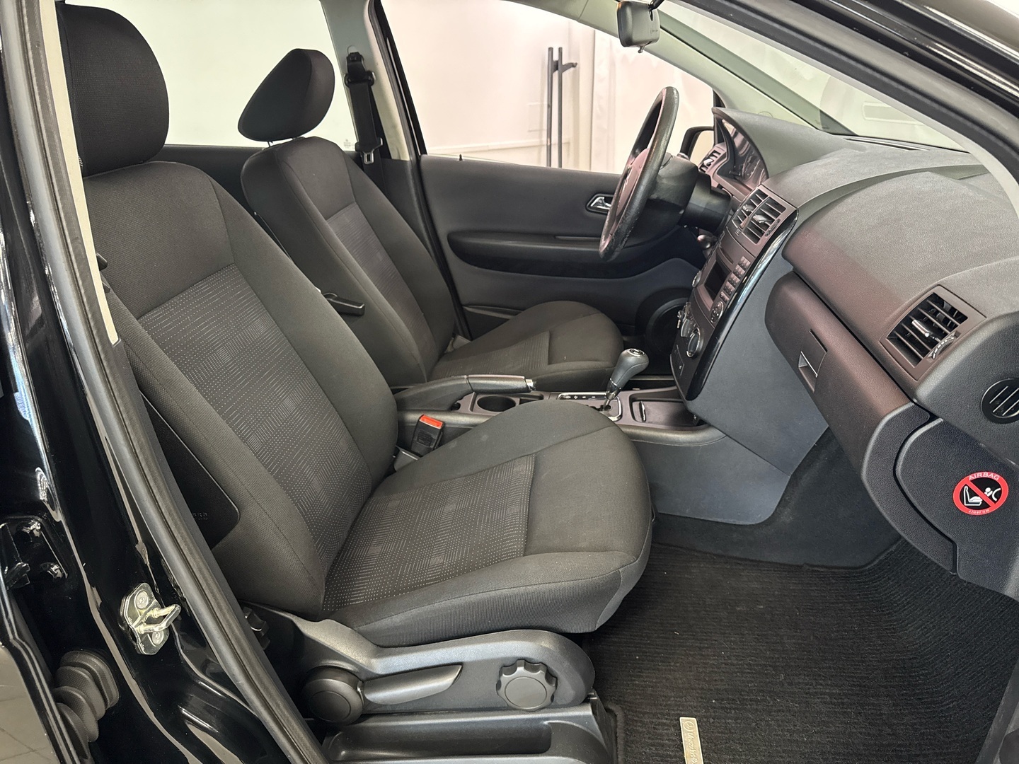 MERCEDES-BENZ A 2011