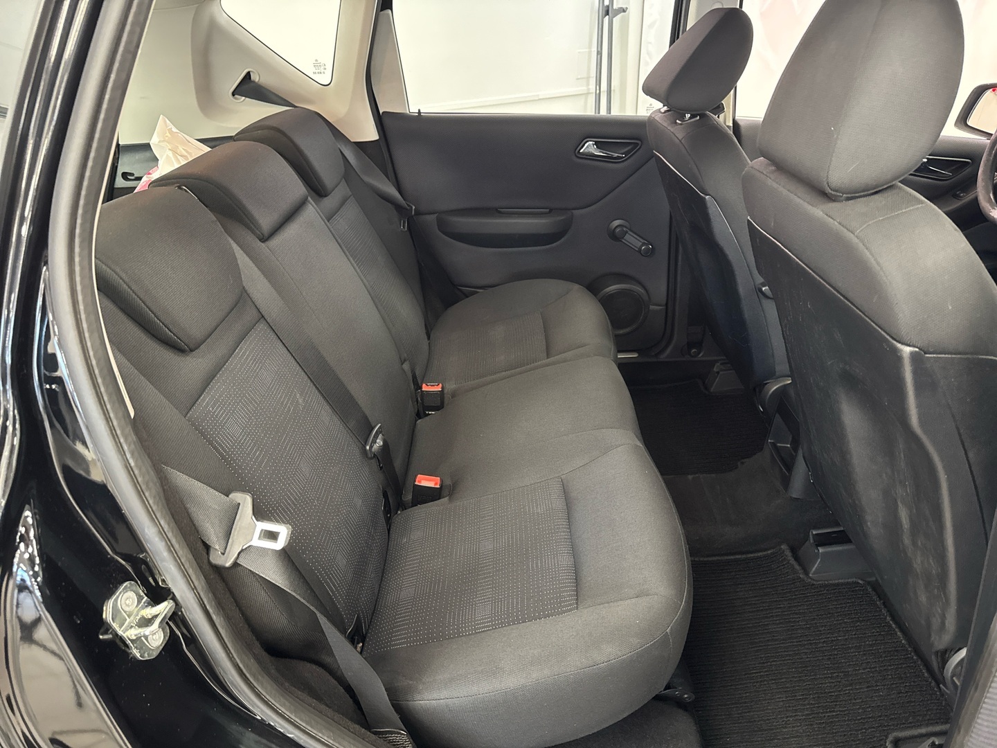 MERCEDES-BENZ A 2011