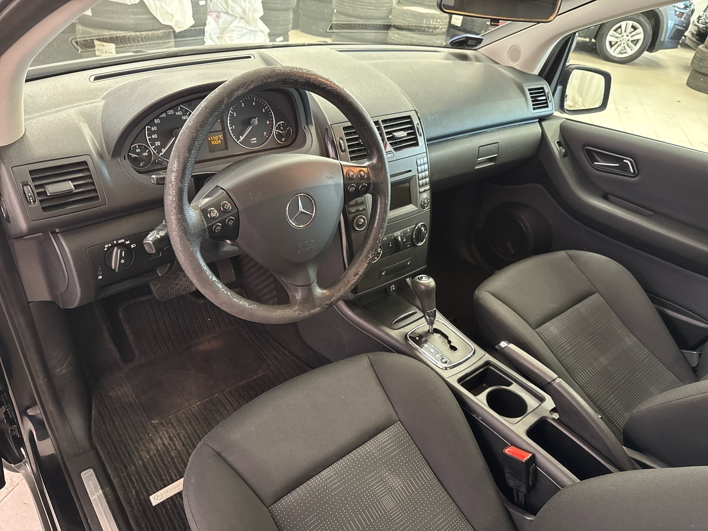MERCEDES-BENZ A 2011