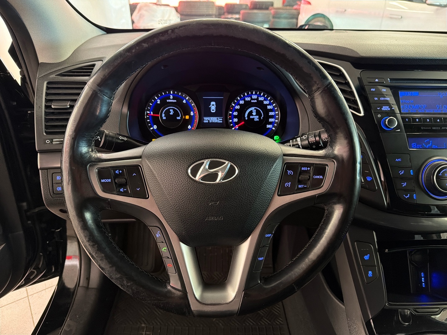HYUNDAI i40 2012