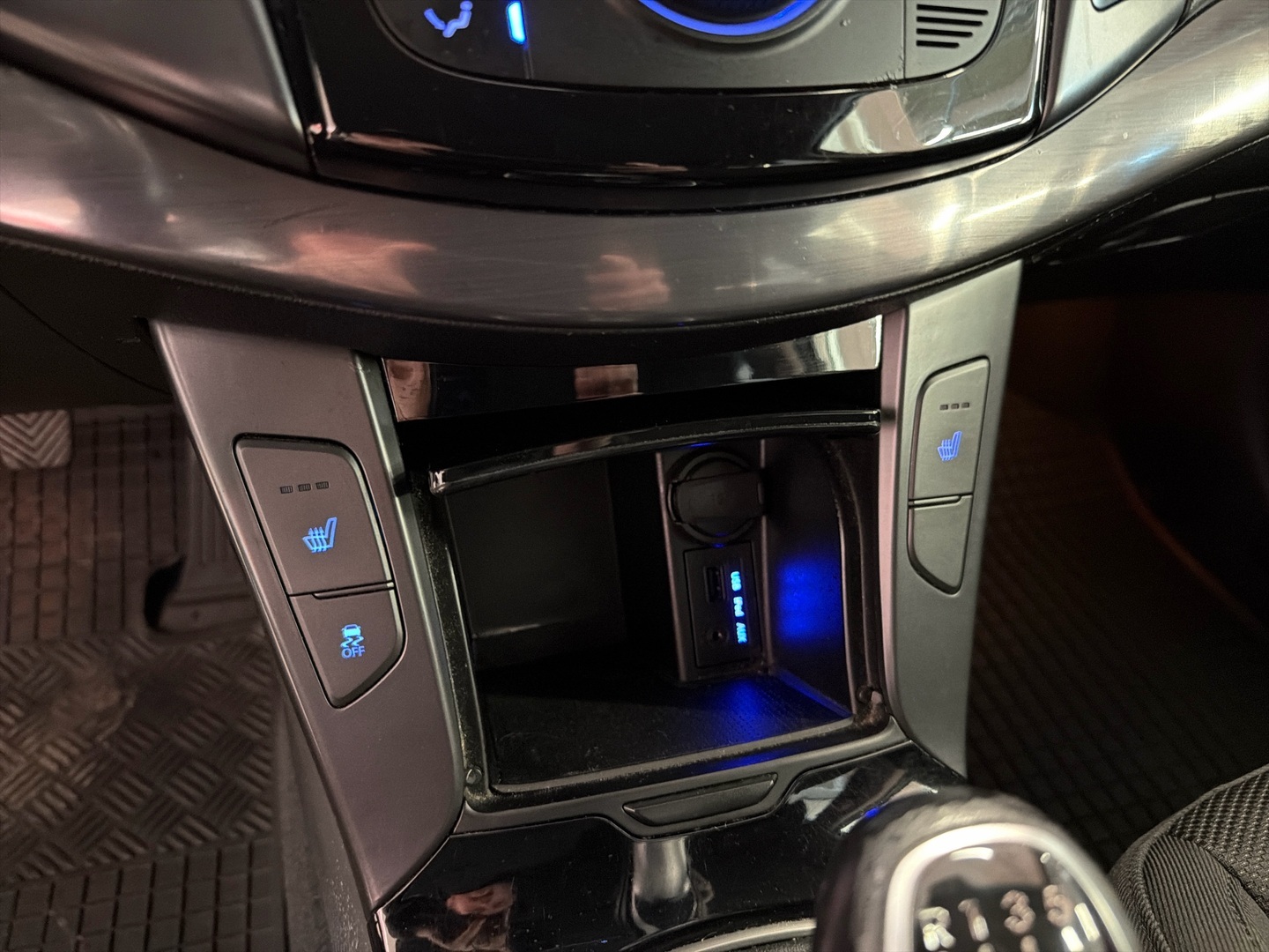HYUNDAI i40 2012