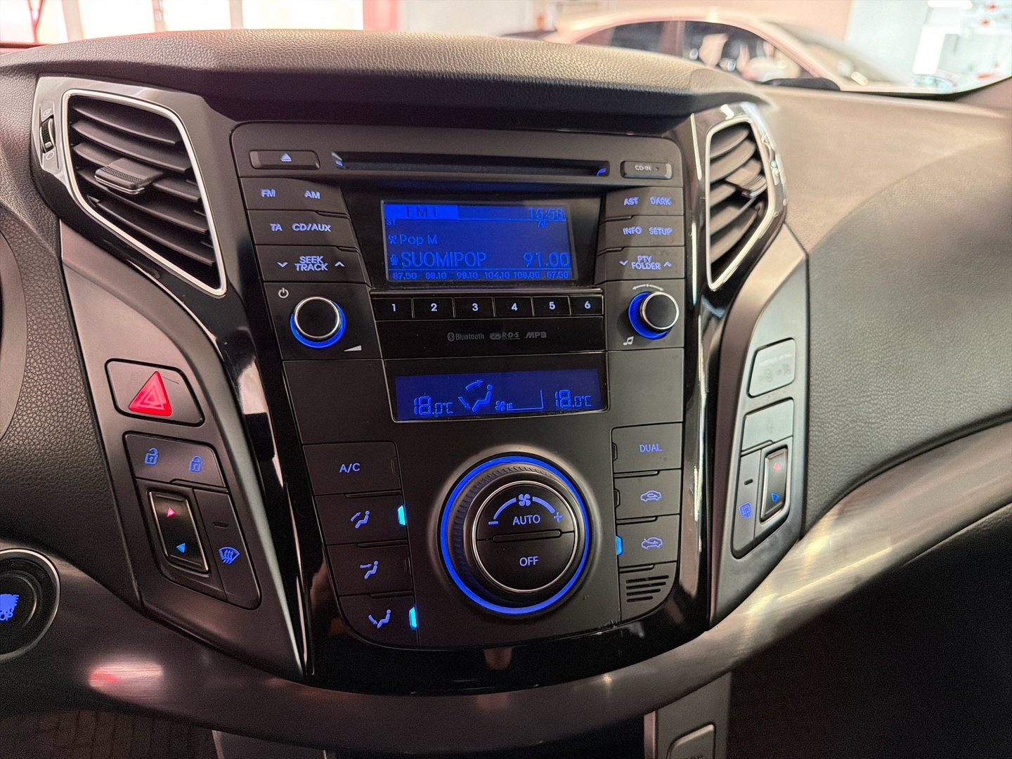 HYUNDAI i40 2012