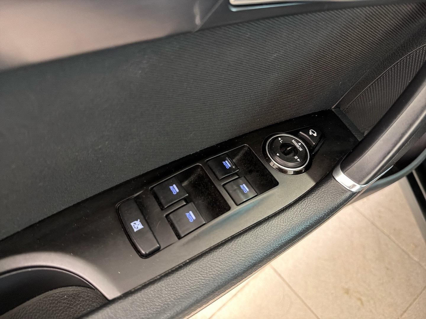 HYUNDAI i40 2012