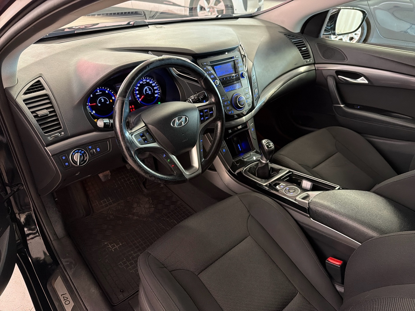 HYUNDAI i40 2012