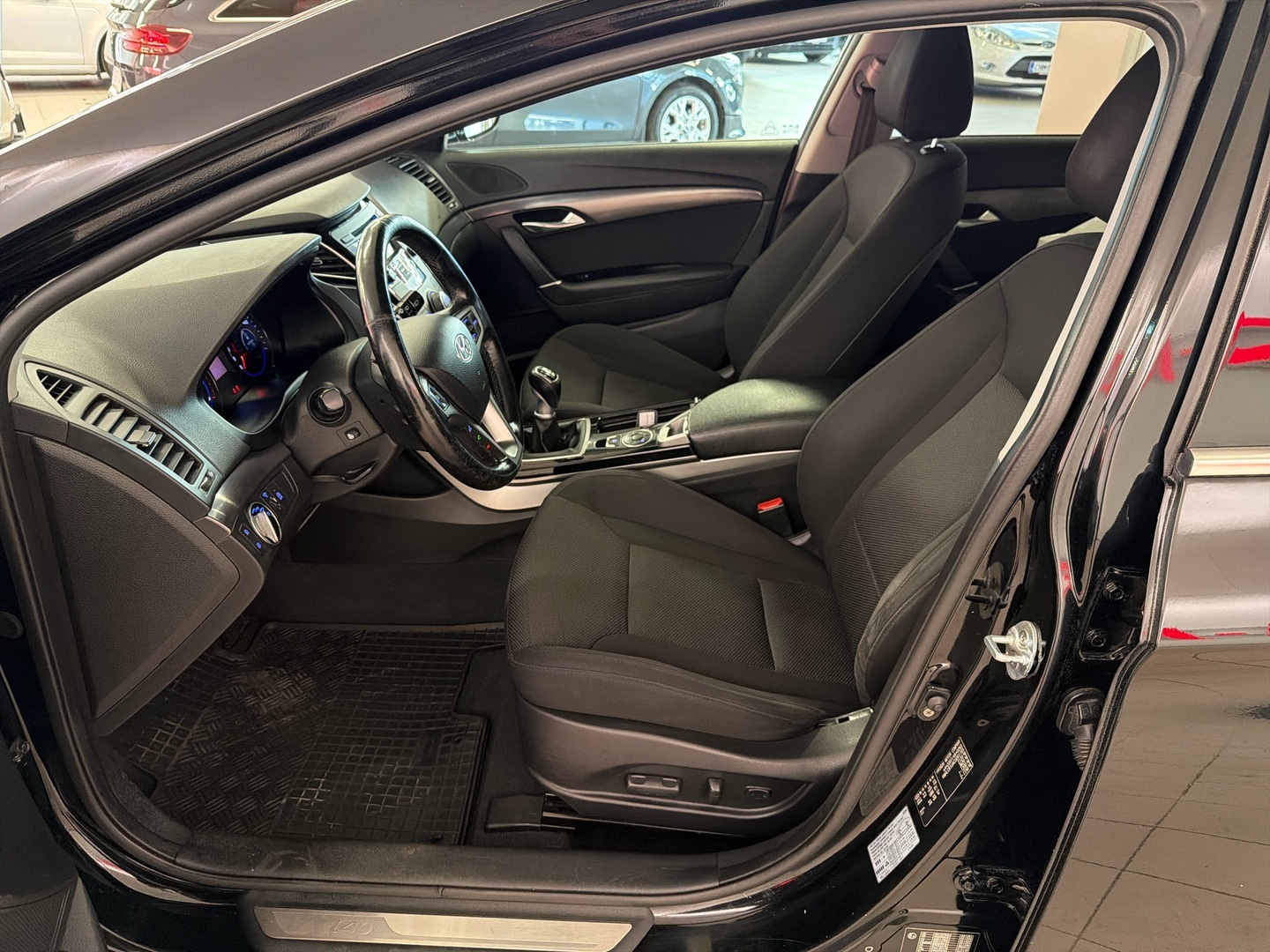 HYUNDAI i40 2012