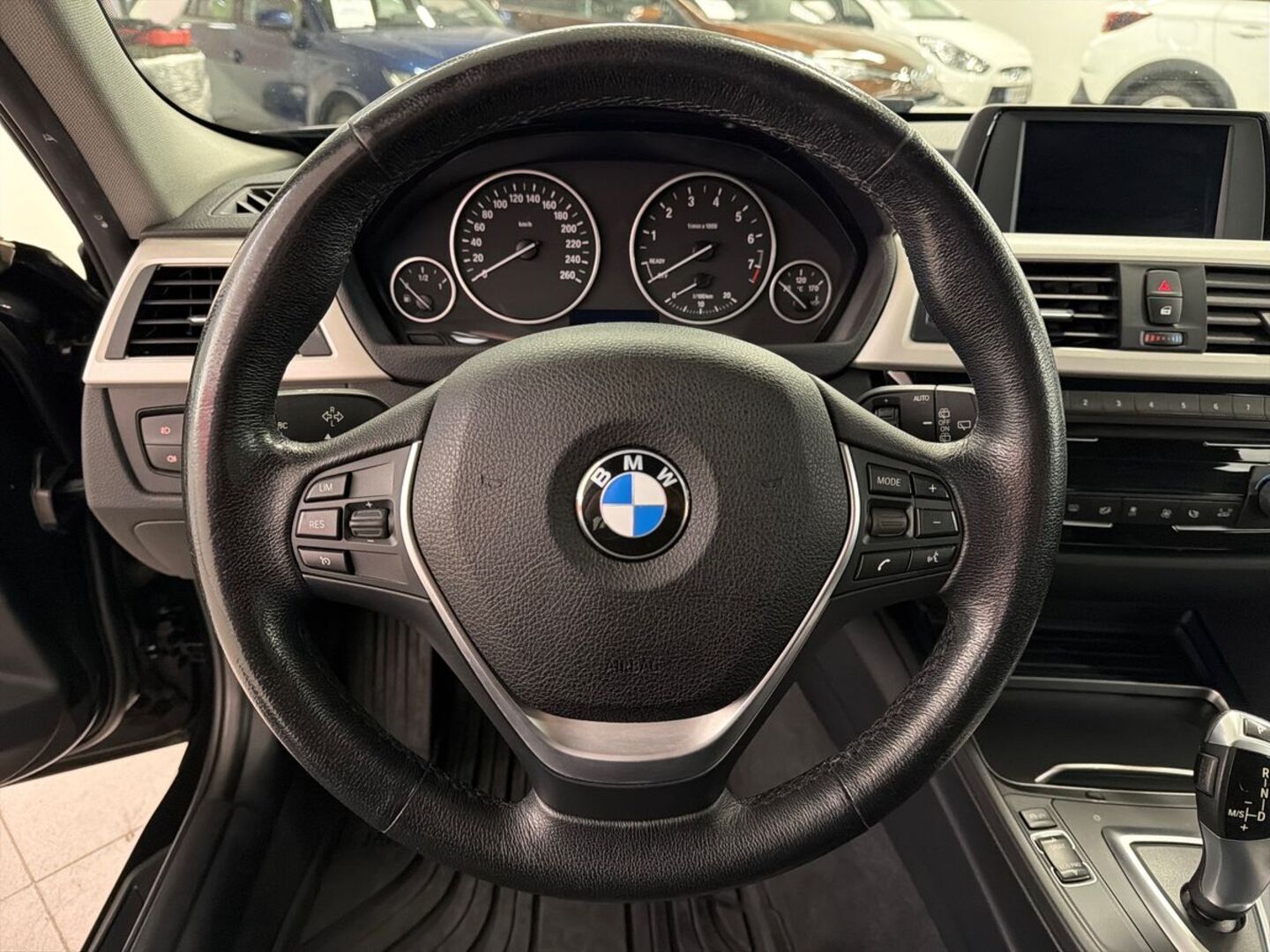 BMW 318 19