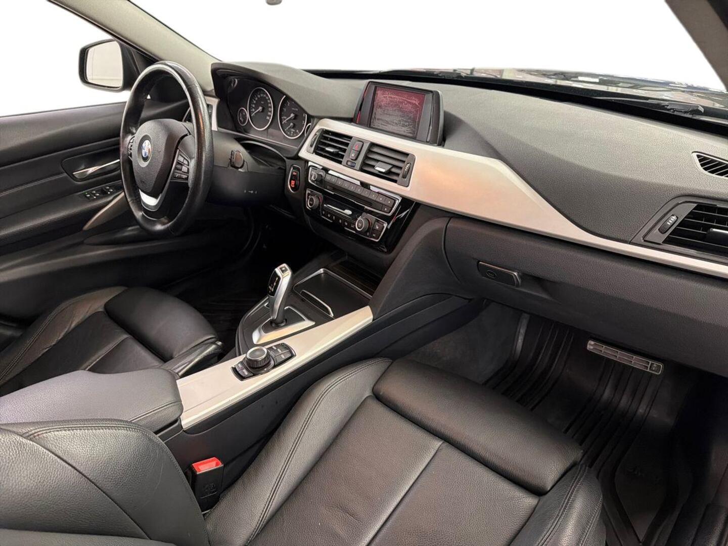 BMW 318 9