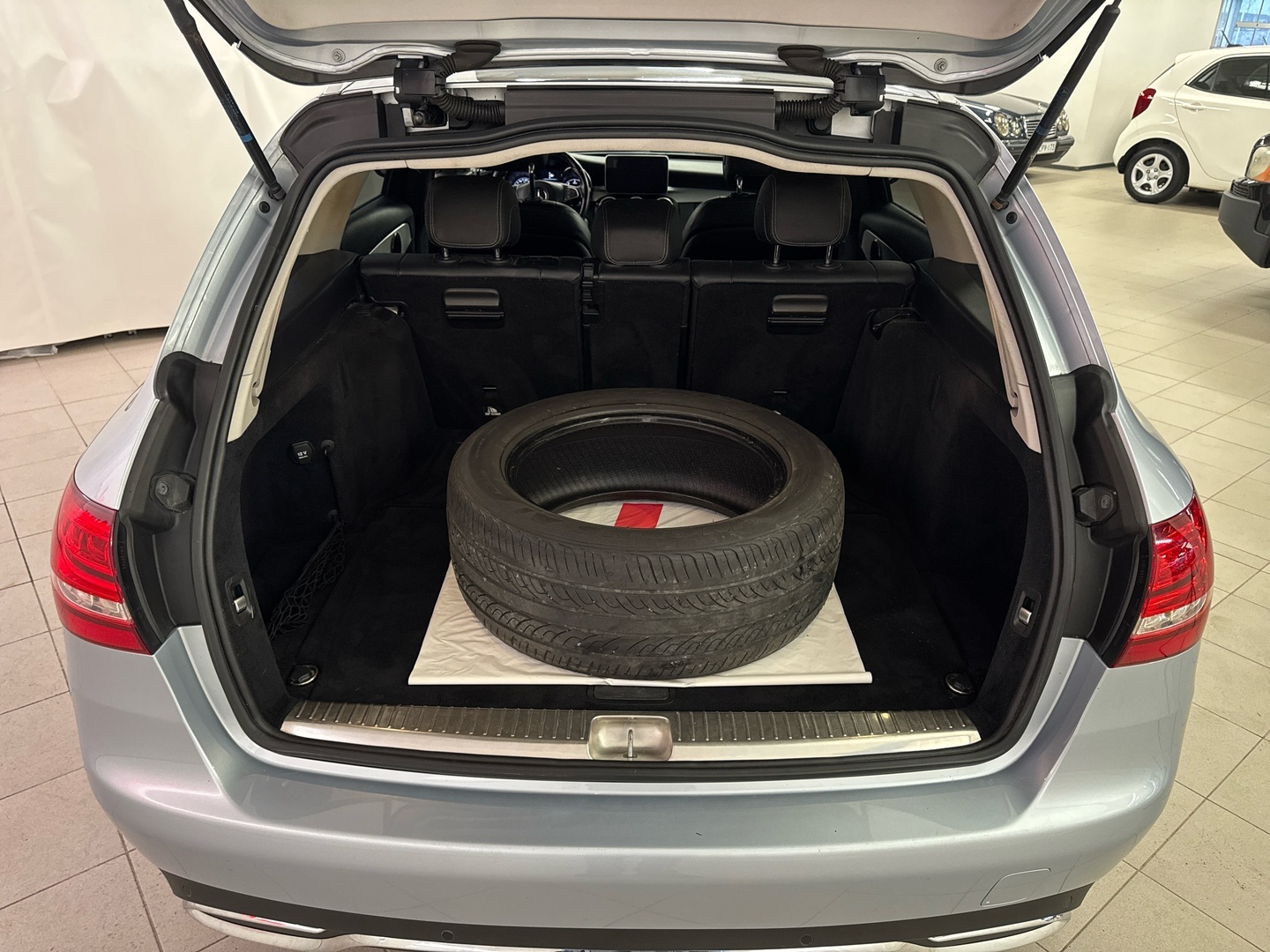 MERCEDES-BENZ C 2015