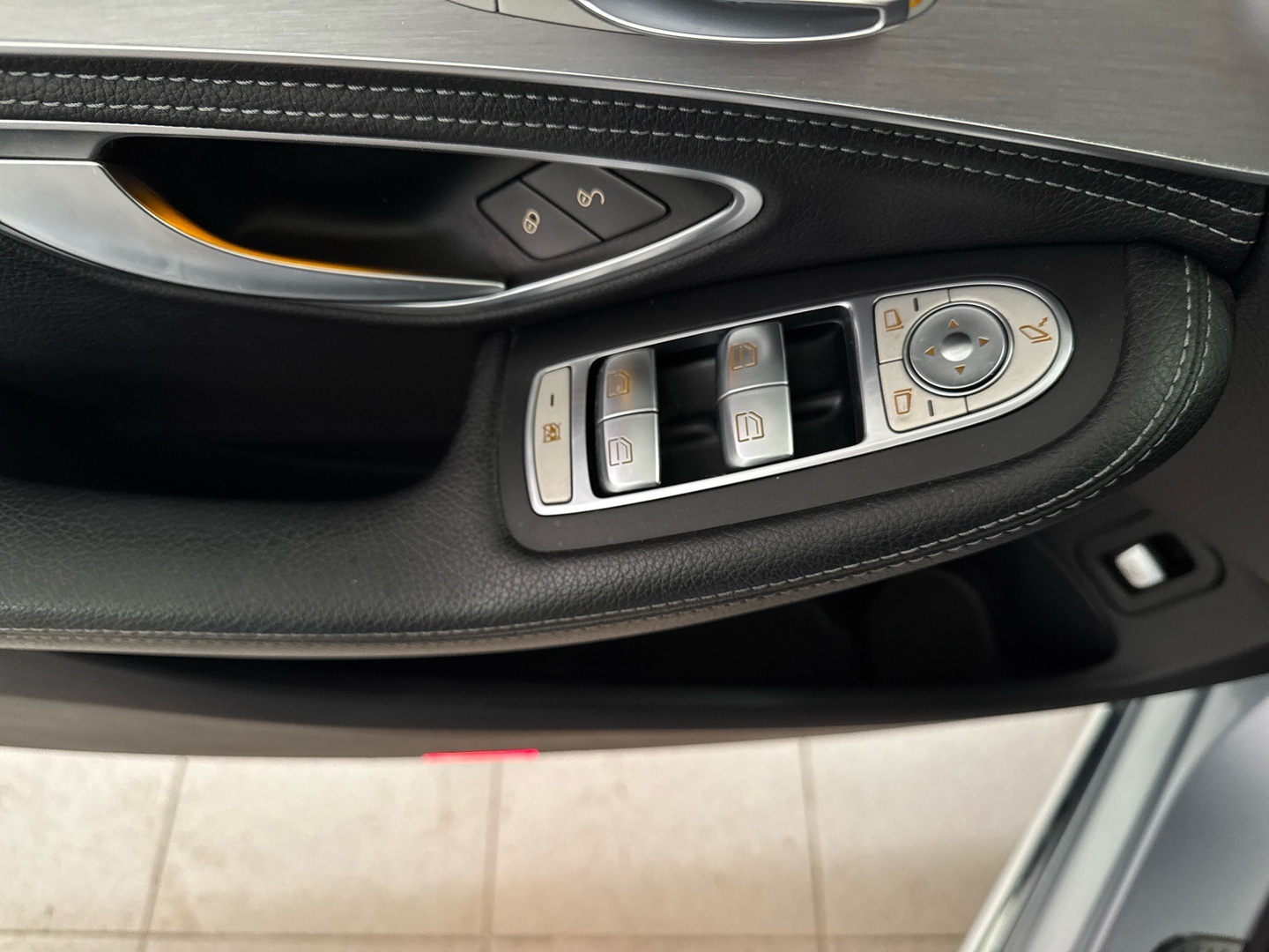 MERCEDES-BENZ C 2015