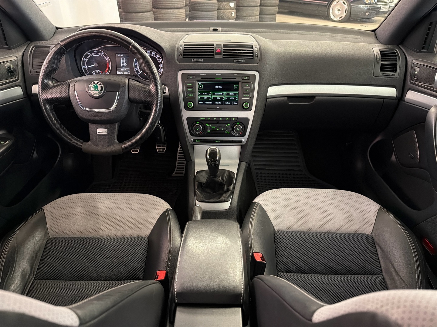 SKODA Octavia 2011