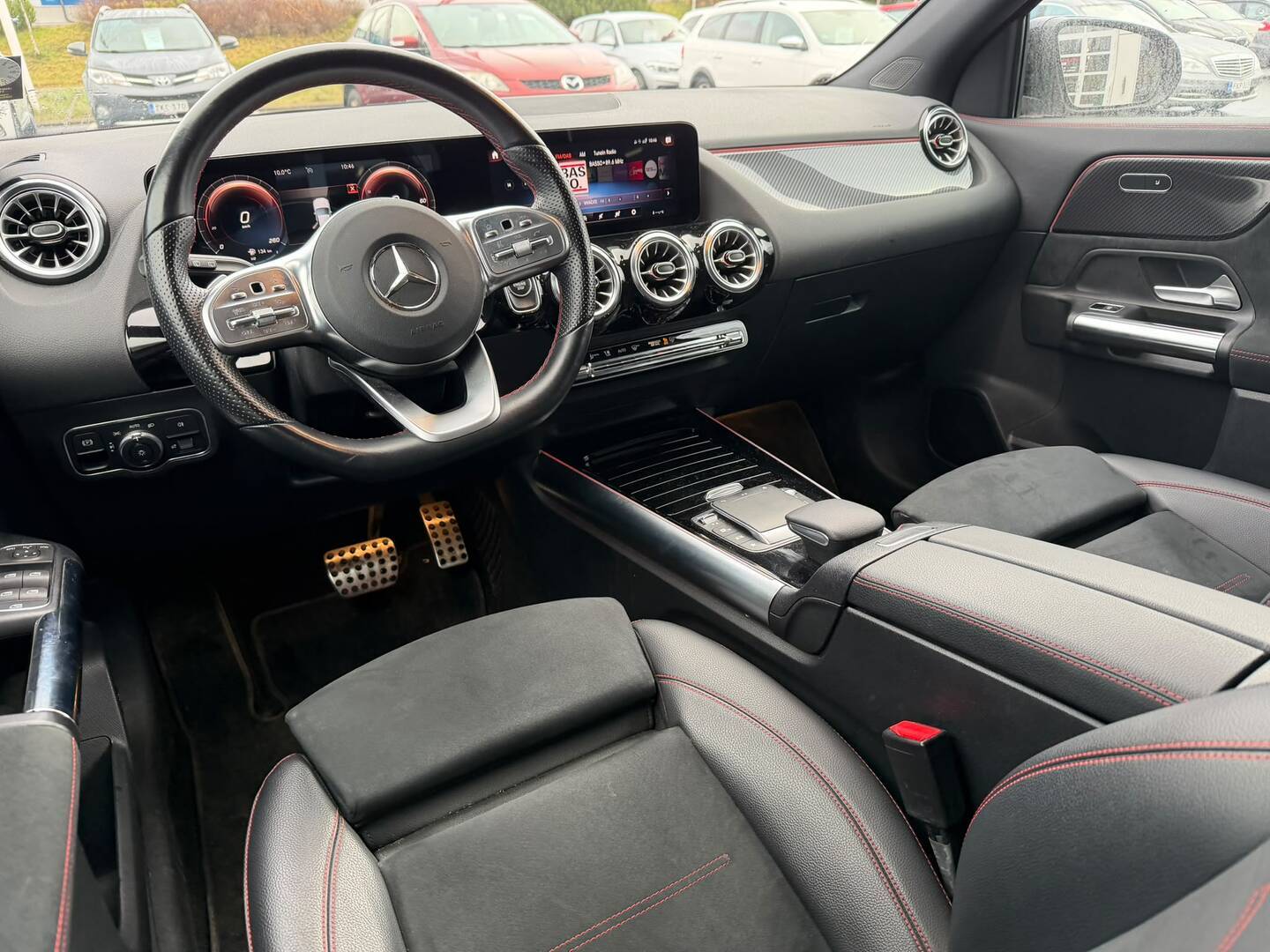 MERCEDES-BENZ GLA 2021