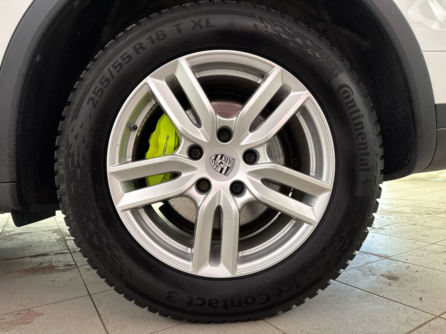 PORSCHE Cayenne 2015