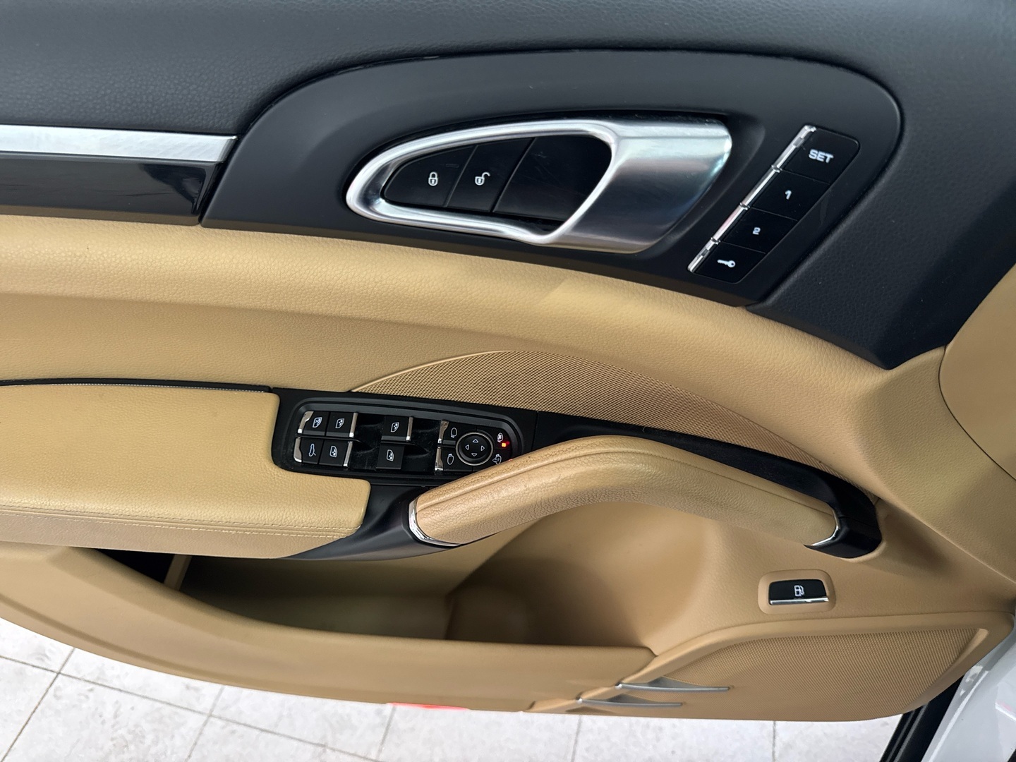 PORSCHE Cayenne 2015