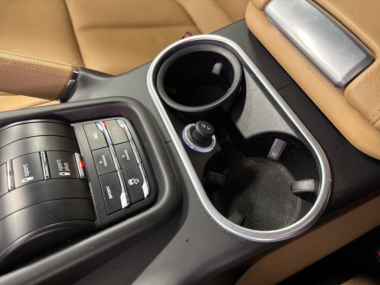 PORSCHE Cayenne 2015