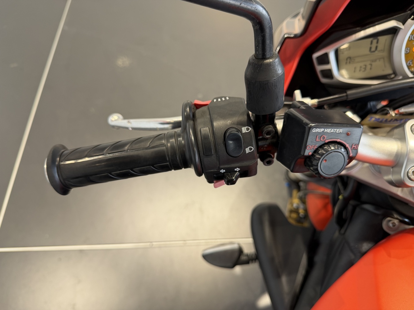 TRIUMPH STREET TRIPLE 2010