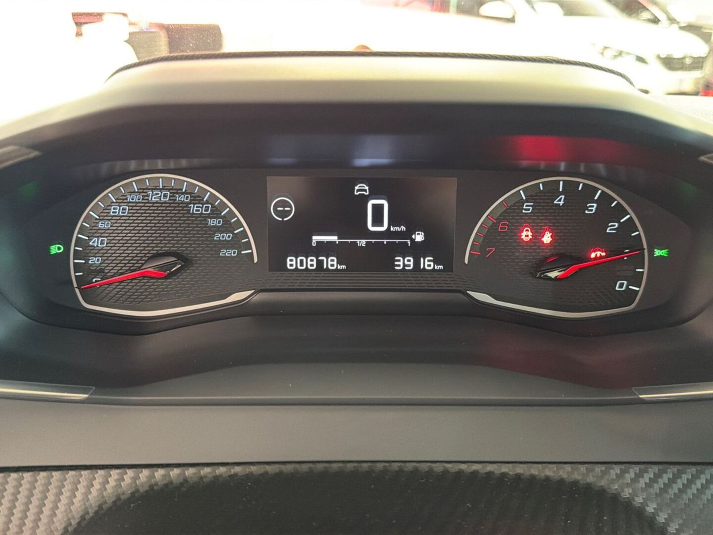 PEUGEOT 208 2021