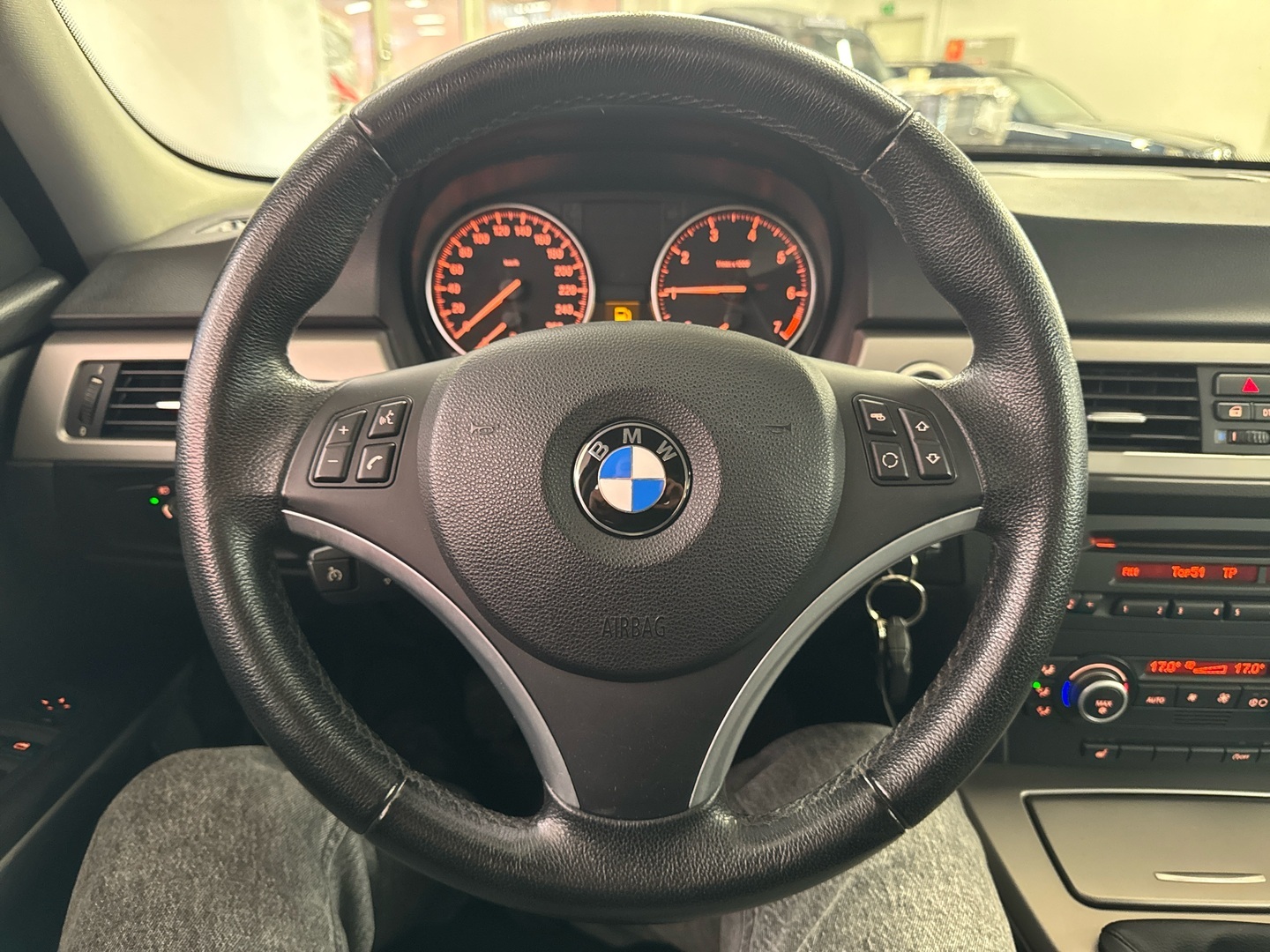 BMW 318 2008