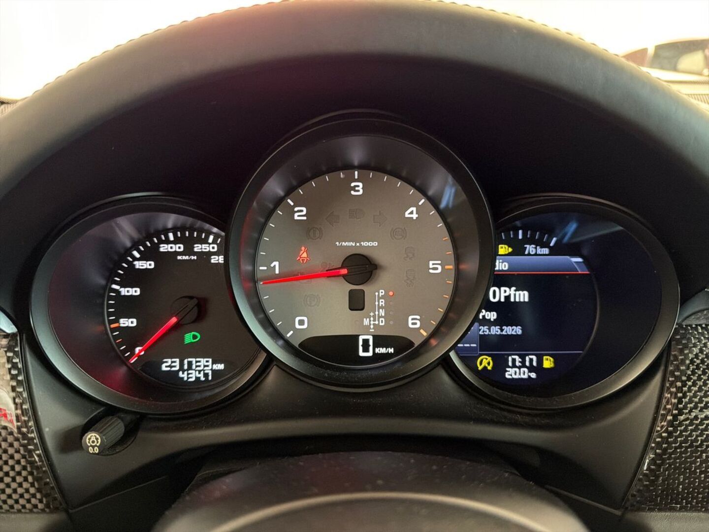 PORSCHE Macan 2015