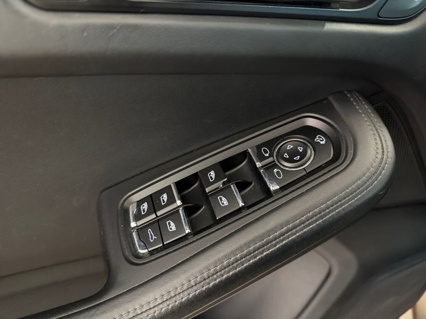 PORSCHE Macan 2015