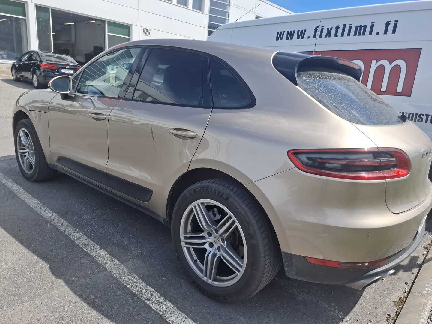PORSCHE Macan 2014