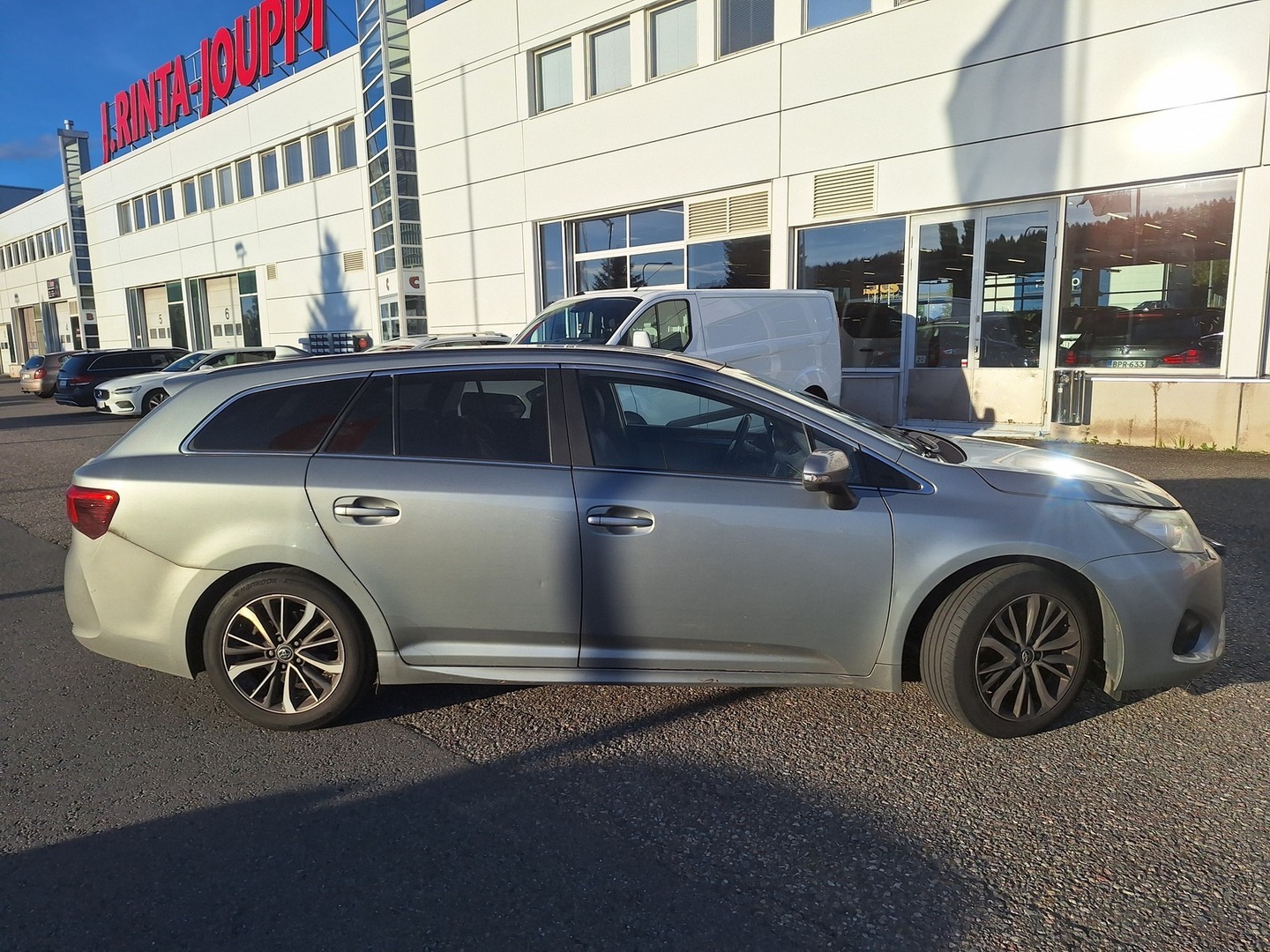 TOYOTA Avensis 2016