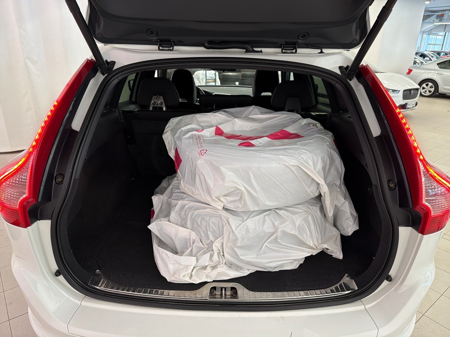 VOLVO XC60 2016