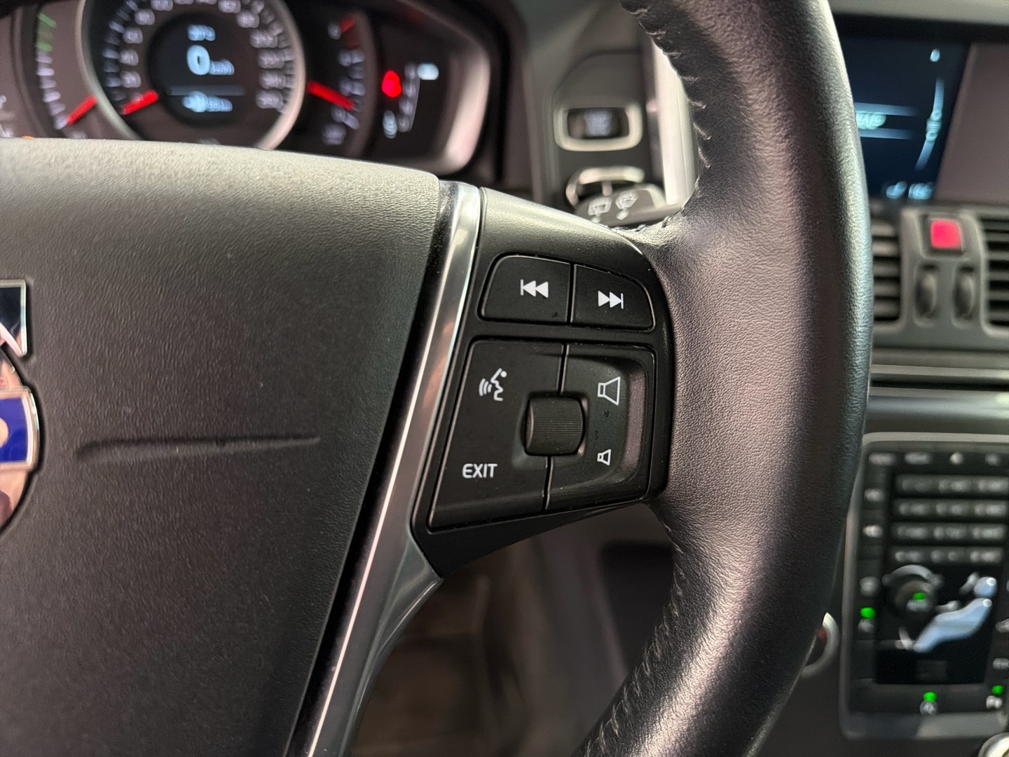 VOLVO XC60 2016