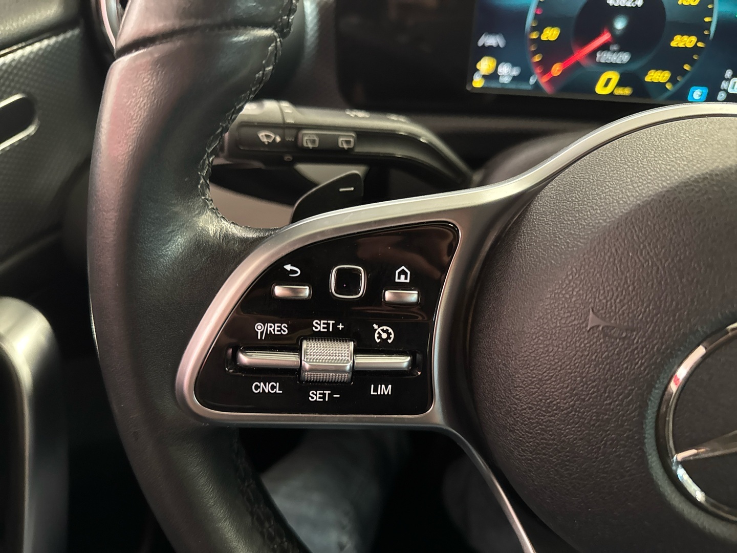 MERCEDES-BENZ A 2019