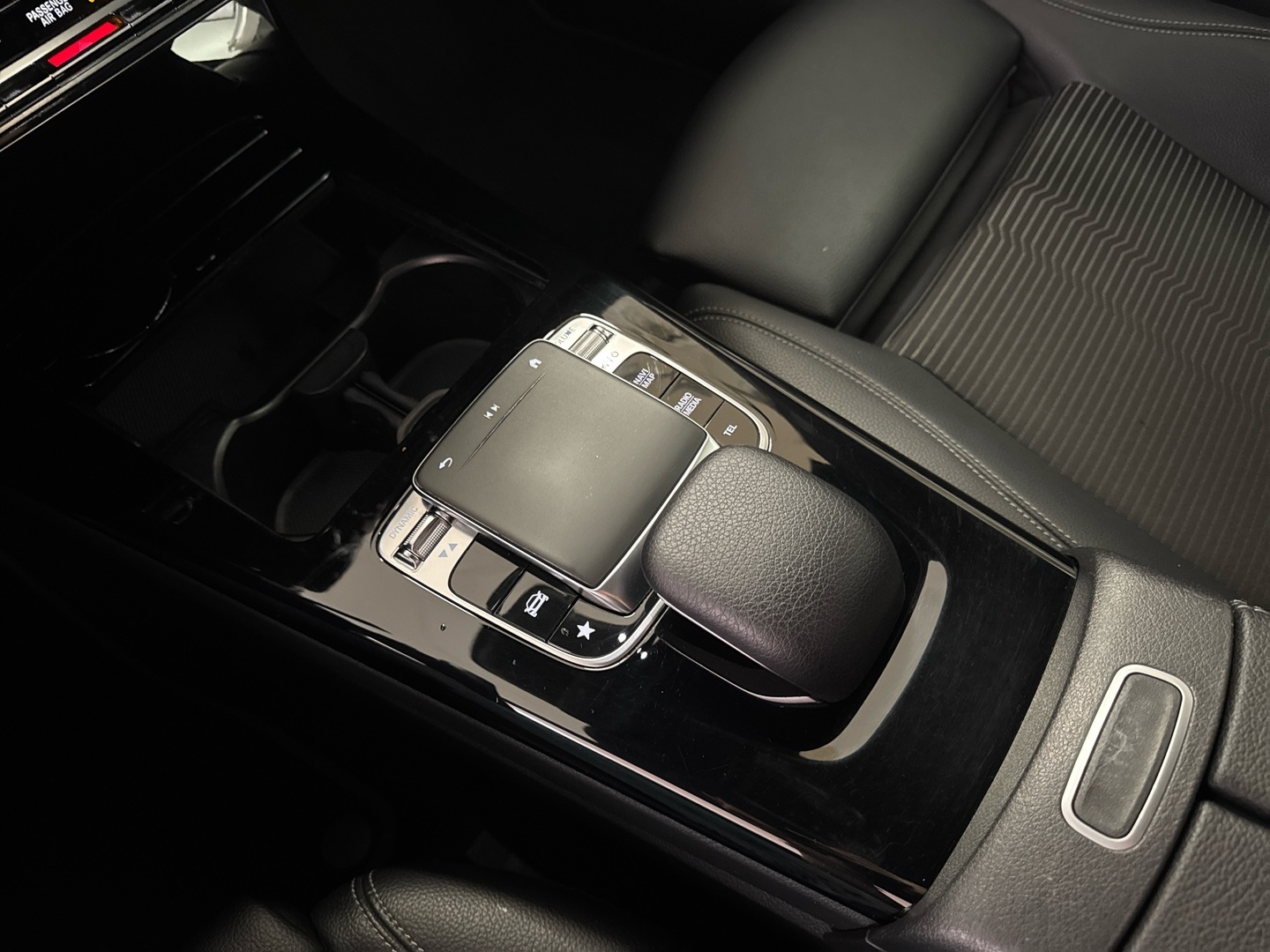 MERCEDES-BENZ A 2019