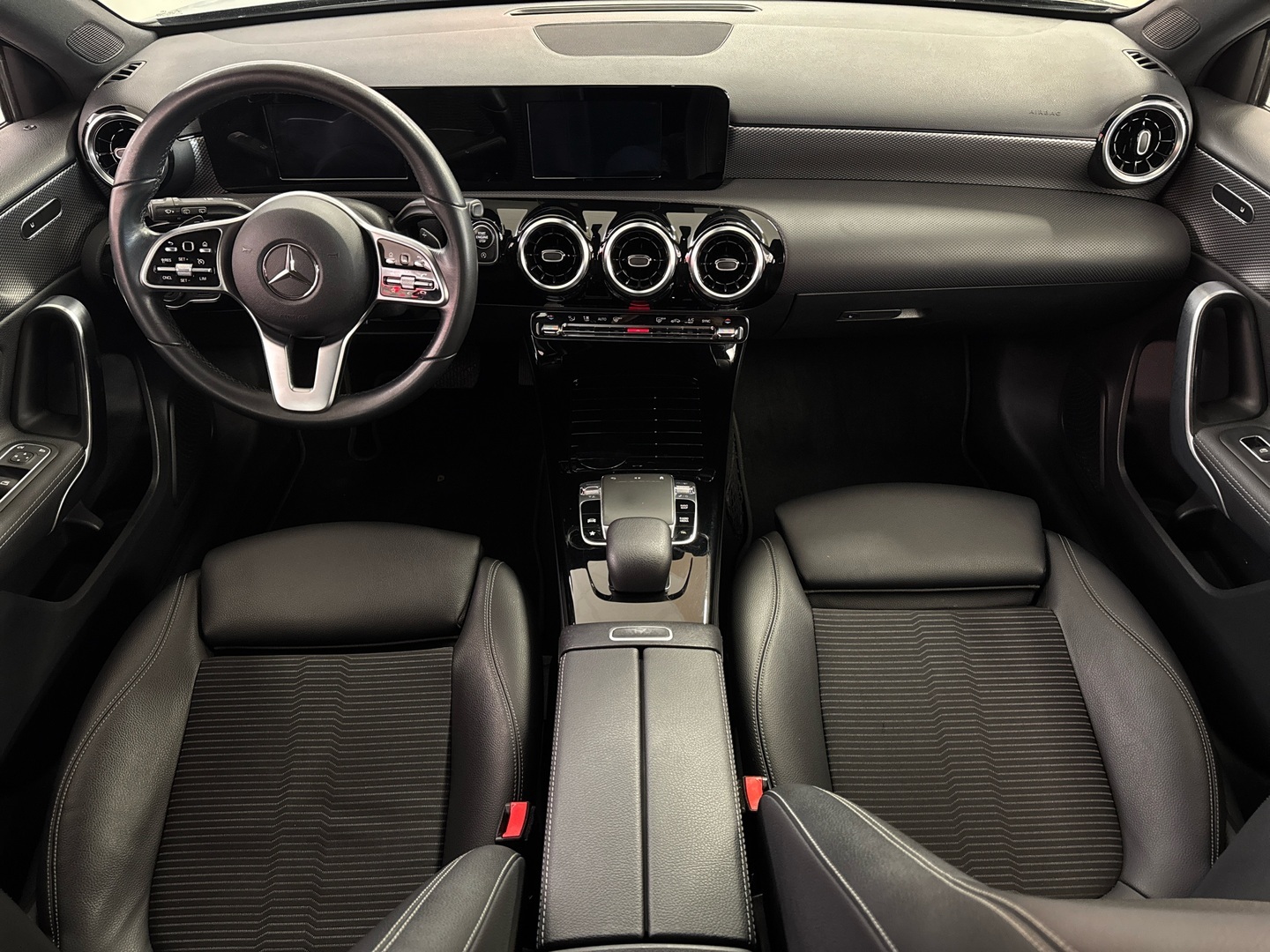 MERCEDES-BENZ A 2019