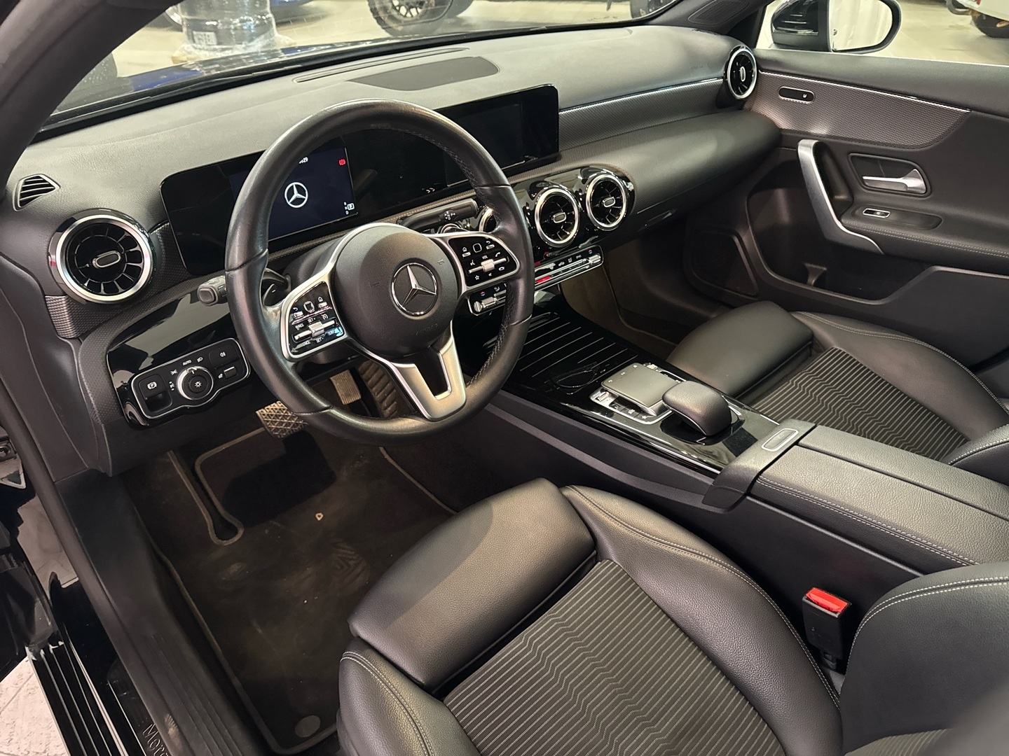 MERCEDES-BENZ A 2019