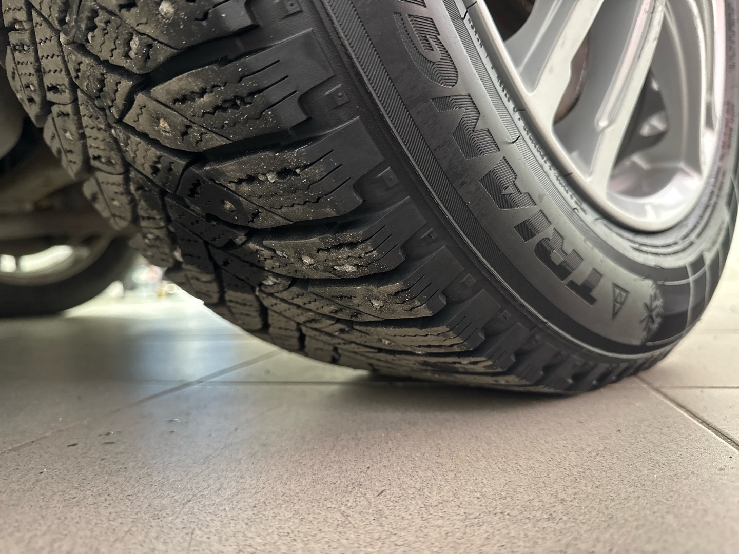 MITSUBISHI Outlander PHEV 2015