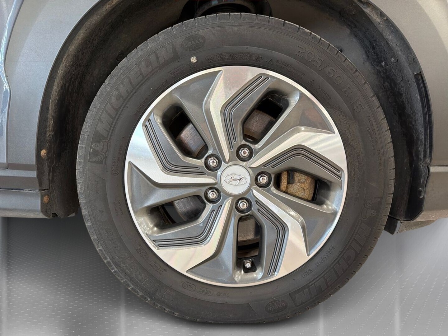 HYUNDAI KONA 13