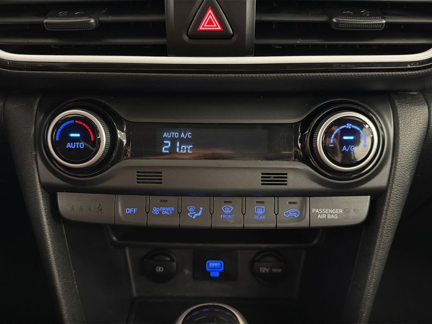HYUNDAI KONA 26