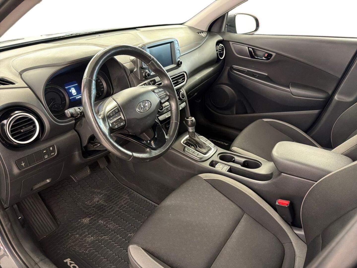 HYUNDAI KONA 7