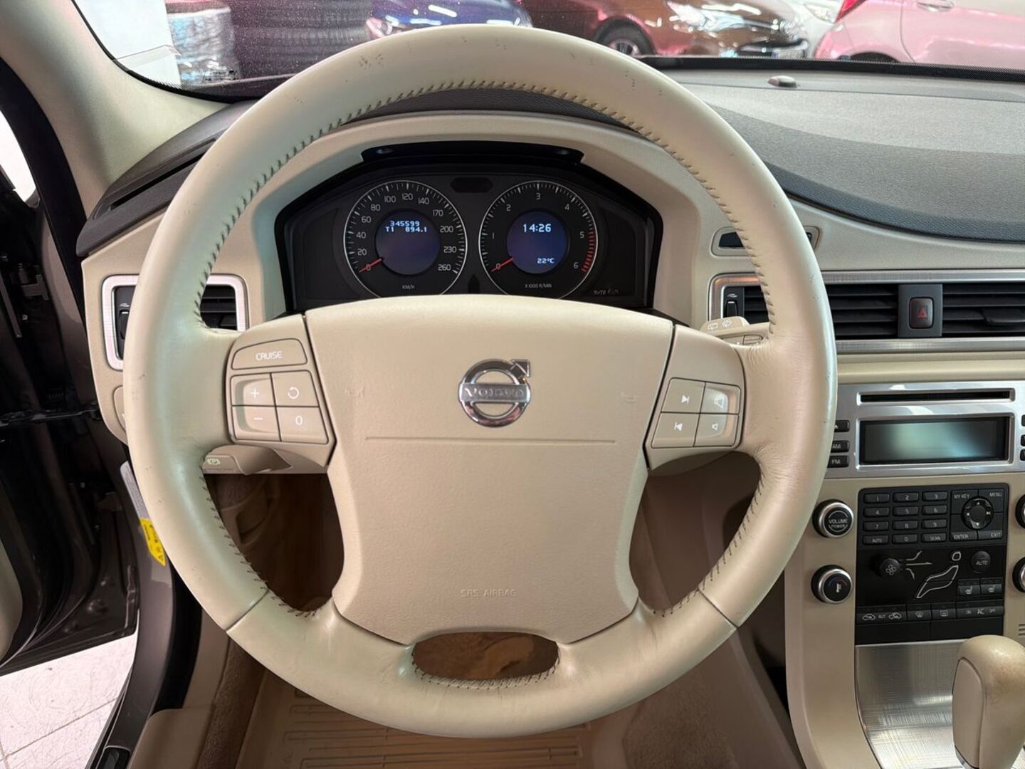 VOLVO V70 15