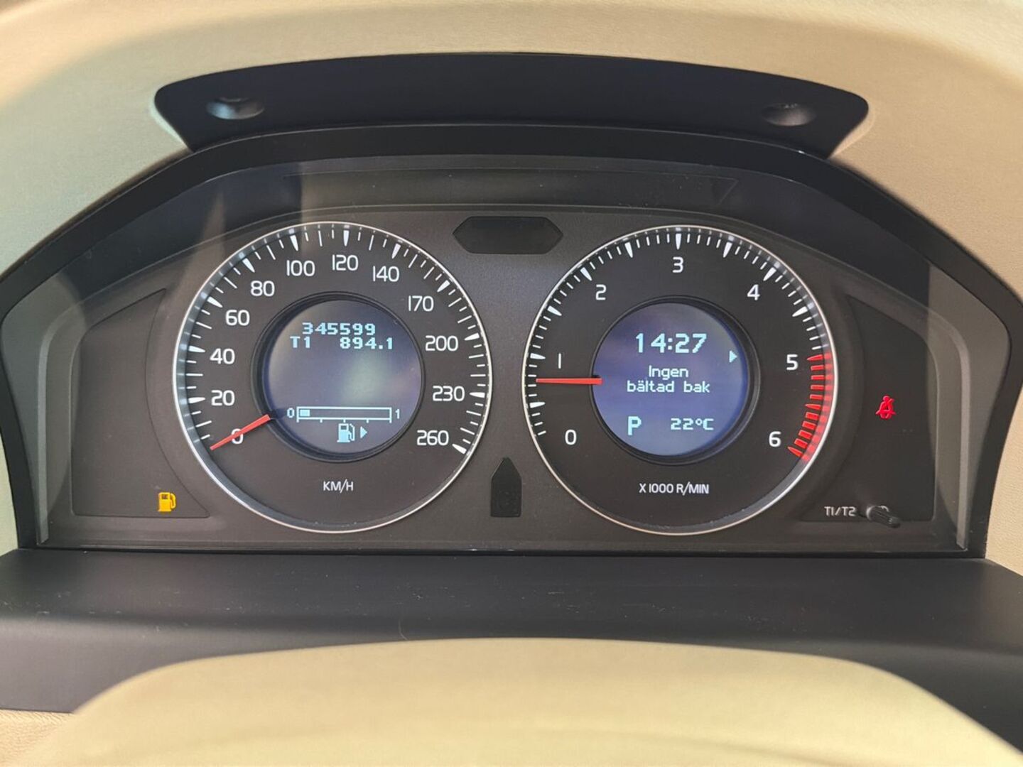 VOLVO V70 18