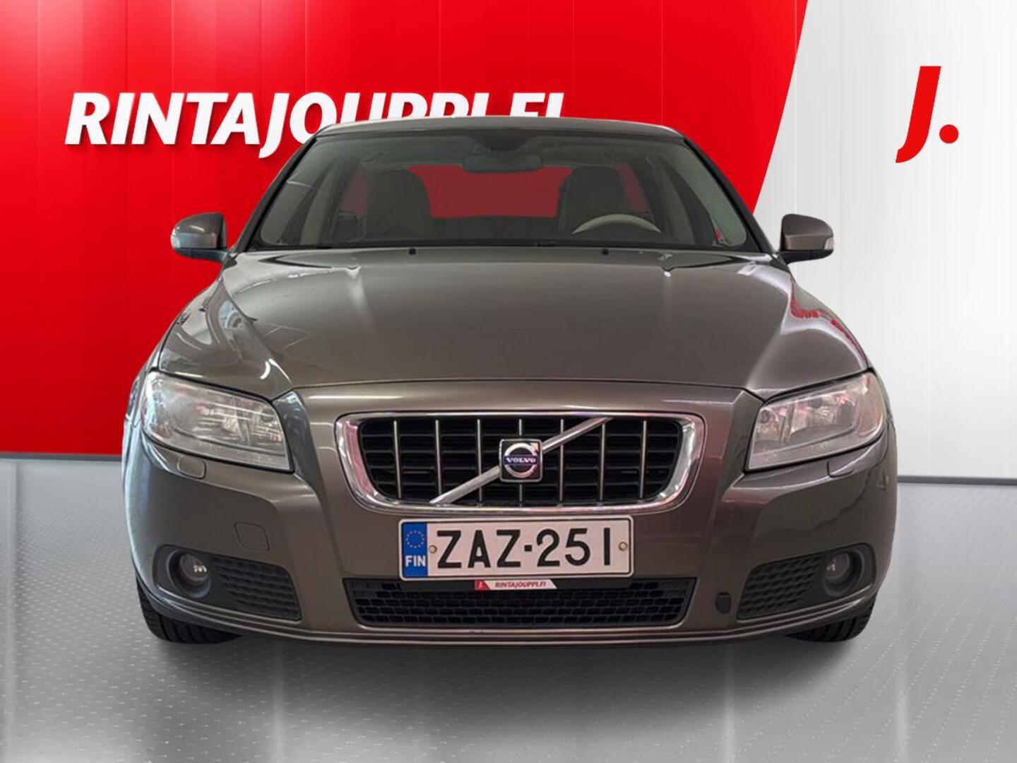 VOLVO V70 3