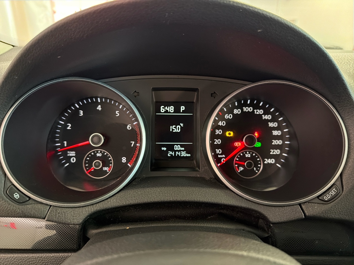 VOLKSWAGEN Golf 2012