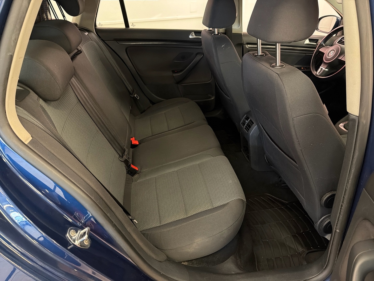 VOLKSWAGEN Golf 2012